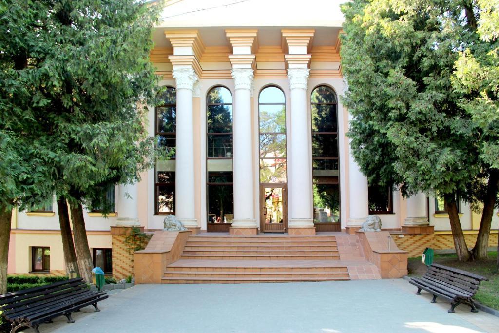 Gala Hotel Kamianets-Podilskyi Exterior photo